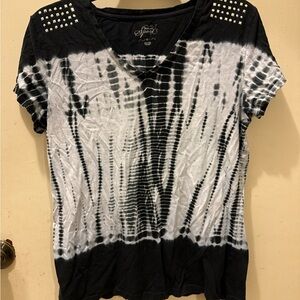 Journee Collection Black and White Tie-Dye Tee